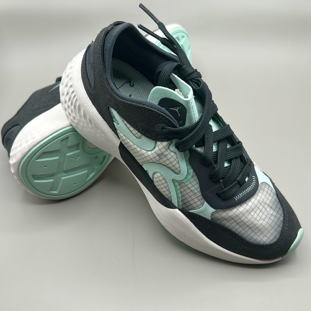 Nwt! Jordan Delta 3 Low Sneakers Women’s 6 Black And Mint